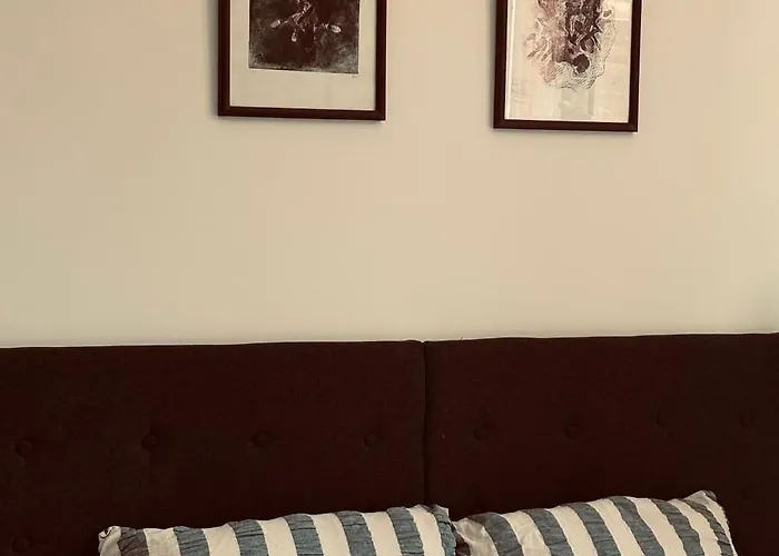 The Clock House בית נופש