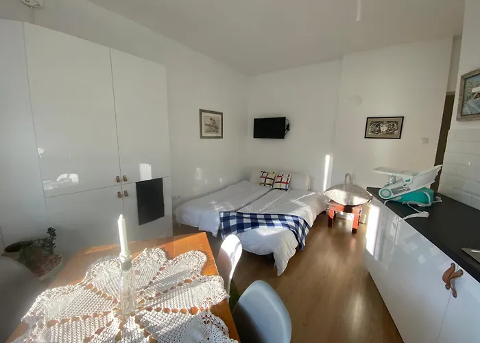 The Clock House * סמוקוב