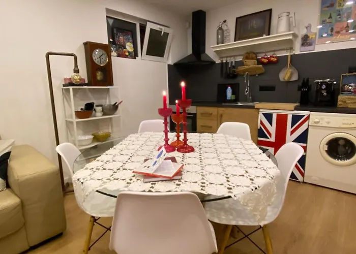 בית נופש The Clock House סמוקוב